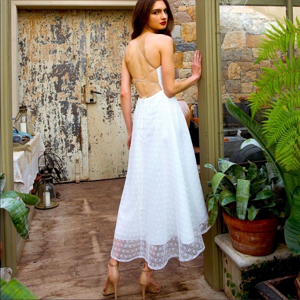Jenny Yoo Penelope Halter strappy white daisy dress. Size 4